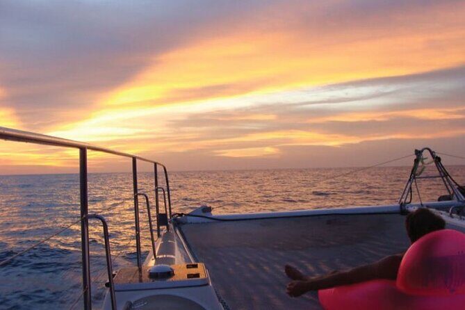 3 Islands Full-Day Tour on Catamaran with Lunch Buffet in Pattaya - The Sum Up