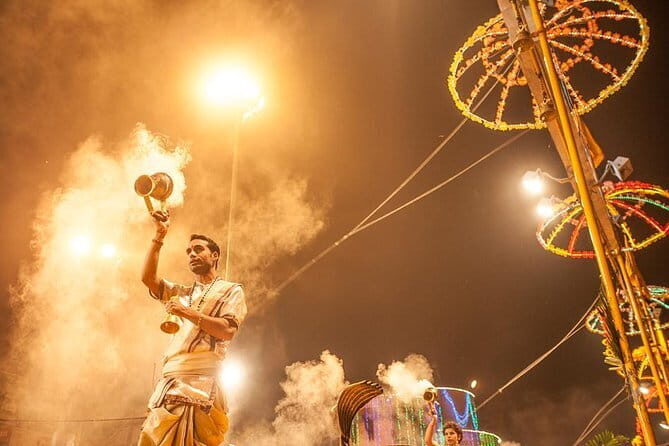 3 Nights & 4 Days Kumbha Tour Packages - Arrival in Varanasi and First Impressions