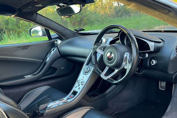 30 Mins Supercar Passenger Experience - The Guide and the Service