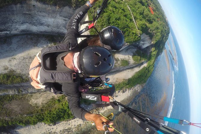 30 minutes tandem Paragliding tours in Bali with free photo/video - Key Points