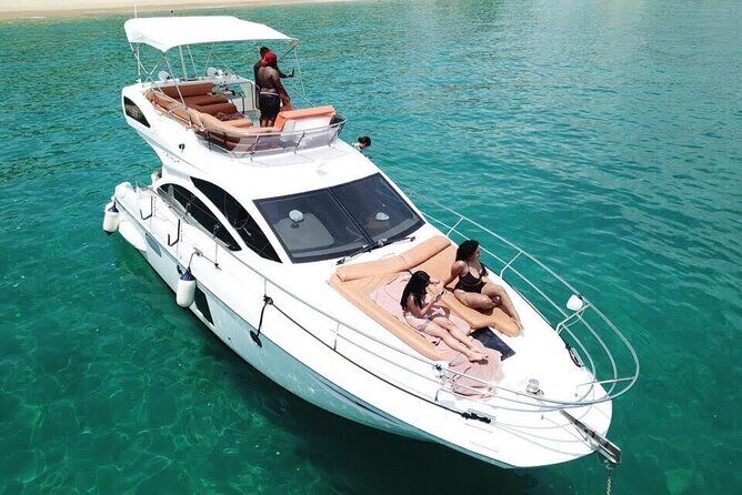 38 feet Private Boat in Los Cabos. - Key Points