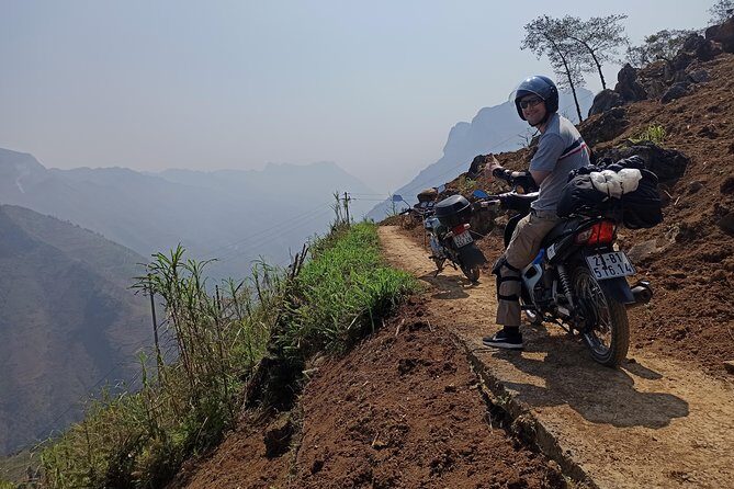 3D2N LOOP TOUR WITH EASY RIDERS 150cc (small group 4-10 PAX) - Day 2: From Du Gia to Dong Van via Ma Pi Leng Pass