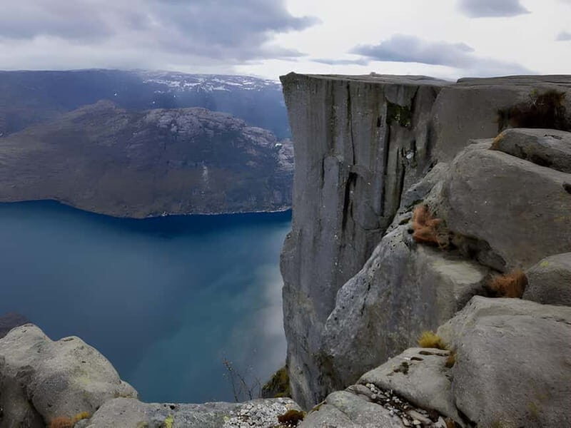 3days Bergen-Hardanger-Flåm-næroyfjord-Oslo(or Preikstolen) - Transportation and Logistics