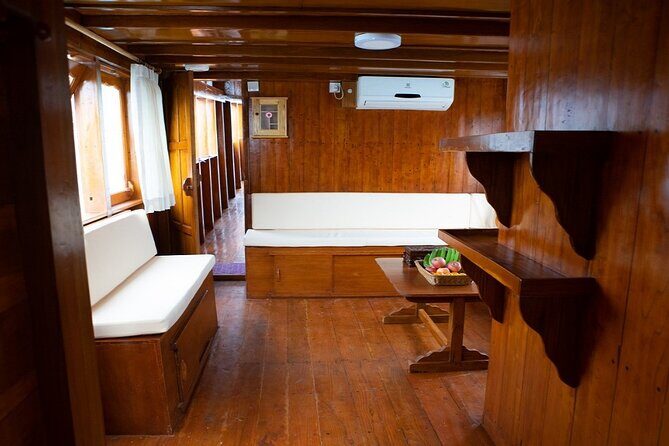 3Days Komodo Tour By Private Boat for 4 pax - FAQ
