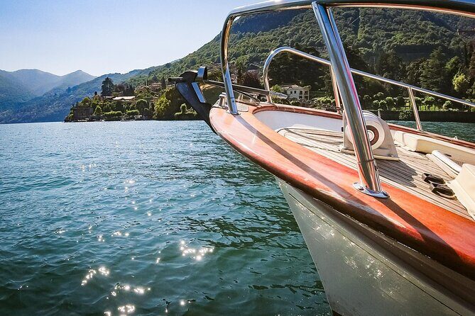 3H Private Cruise on a beautiful wooden speedboat on Lake Como - An In-Depth Look at the 3-Hour Lake Como Experience