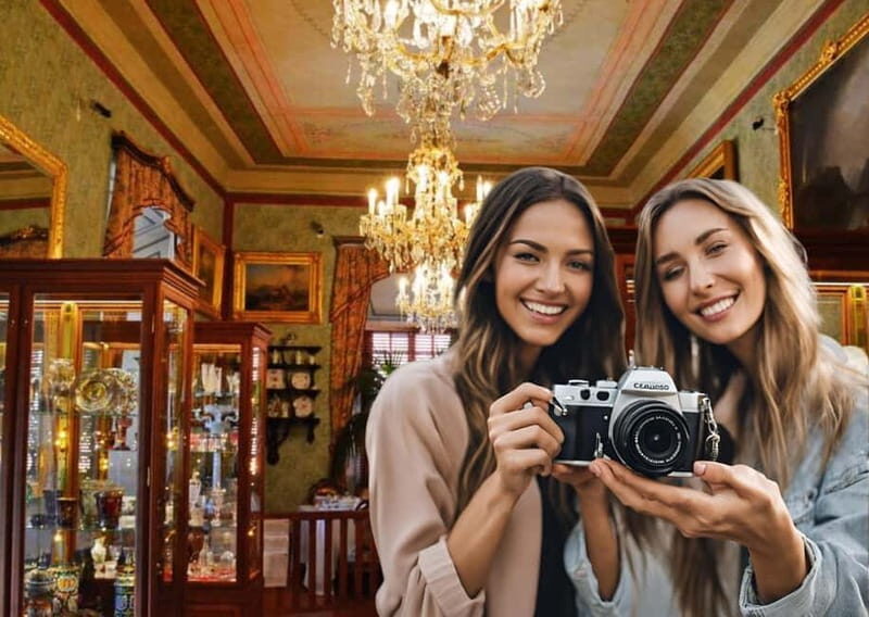 3h Royal Castle Tour, Interior, Pralines, Coffee & Dessert - The Sum Up