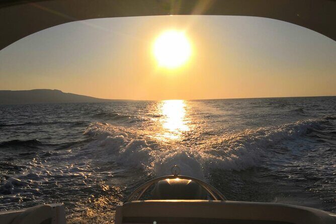 3hr Sunset Yacht Charter - Luxury Jeanneau NC33 - Key Points