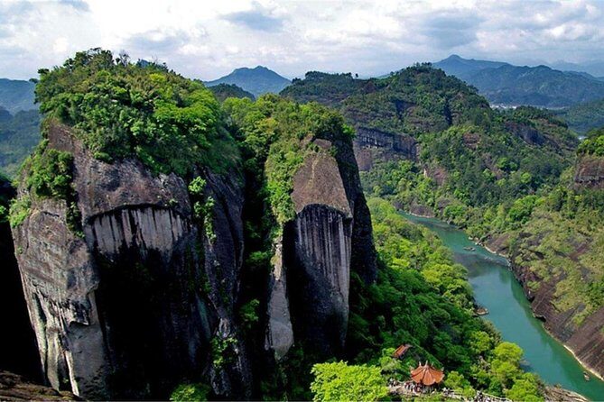 4-Day Private Tour to Hakka Tulou,Xiamen and Mount Wuyi - Key Points