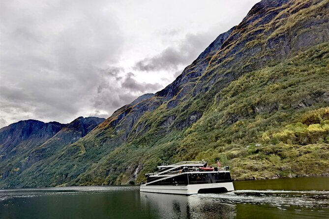 4 Day Tour in Bergen, Nærøyfjord, Gerianger, Trollstigen, Ålesund - Key Points