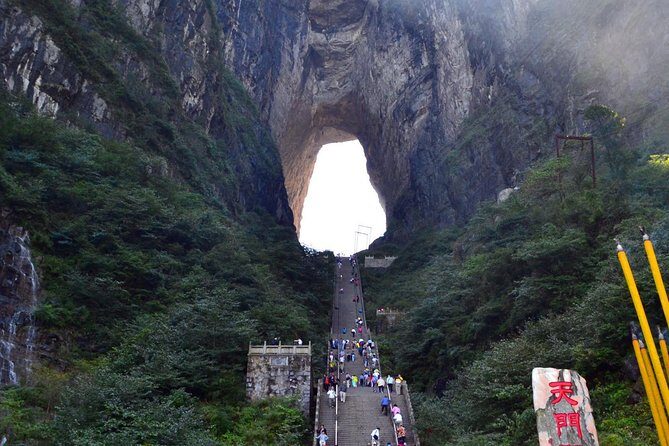 4-Day Zhangjiajie Tour to All Highlight Attractions with VIP Lift - Day 3: Yellow Dragon Cave & Zhangjiajie Grand Canyon