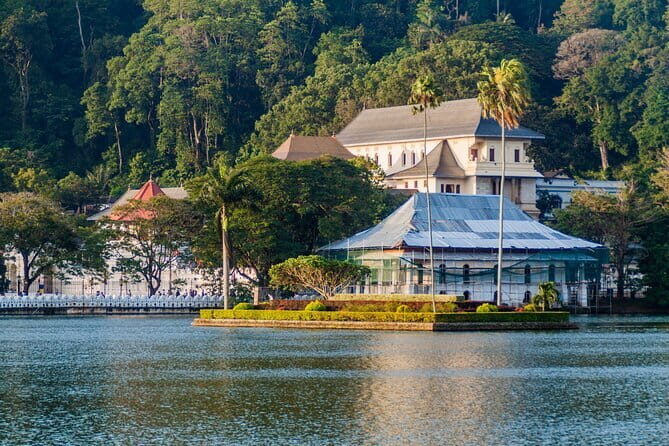 4 Days Amazing Sri Lanka -Colombo, Sigiriya, Kandy, Nuwara Eliya - Practical Tips and Considerations