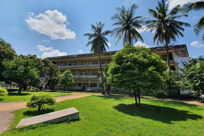 4 Days Cambodia Holiday (Phnom Penh & Siem Reap) - Key Points