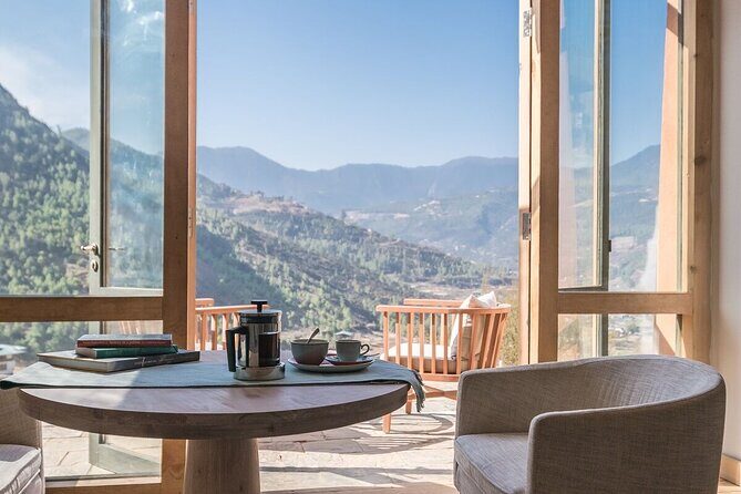 4 Days- Private Bhutan Tour with Tiger Nest - Day 1: Arrival and Cultural Introduction in Paro