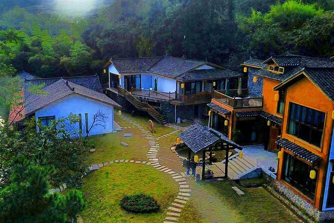 4 Days Zhangjiajie Exciting Tour with Glass Bridge (Mountain&Lake View Hotel) - Transportation & Comfort