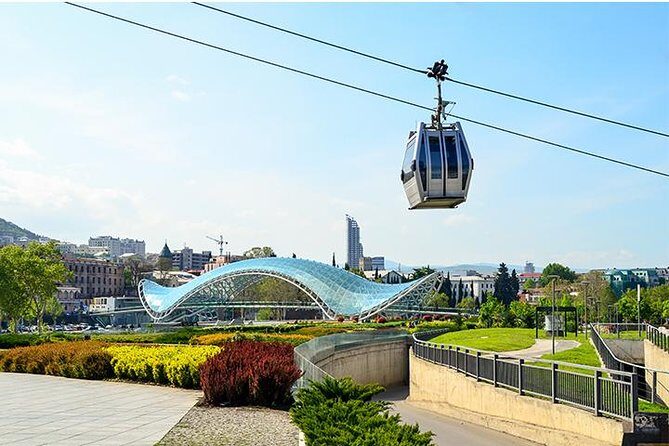 4 Group Tours Including Airport Transfers - FAQ