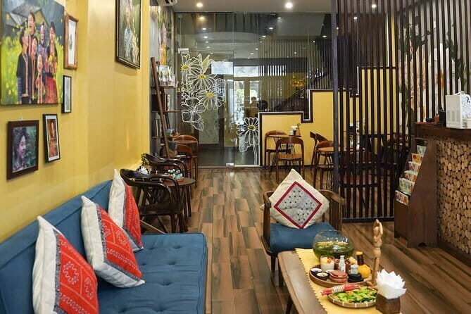 4-Hand Full Body Massage in Da Nang - FAQs