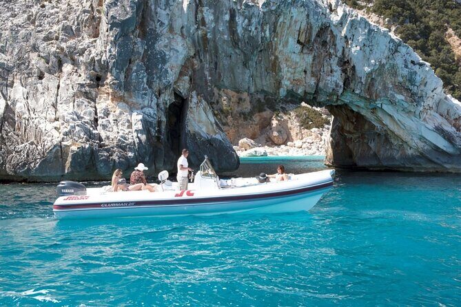 4-hour boat tour of the Amalfi Coast & Li Galli Islands - The Sum Up