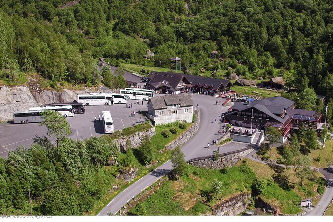 4 Hour Briksdal Glacier Tour in Briksdalsbreen Oldedalen - Key Points