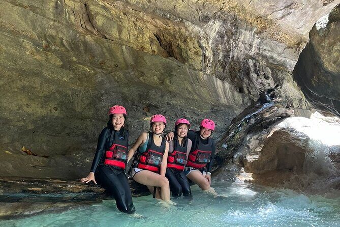 4 Hour Canyoneering Adventure at Kawasan Falls with Lunch - An In-Depth Look at the Kawasan Canyoneering Experience