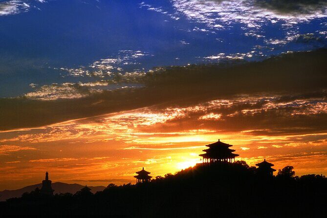 4-hour Evening Tour: Jingshan Hill, Beihai Park & Hutongs Street Food Tour - A Detailed Look at What Makes This Tour Special