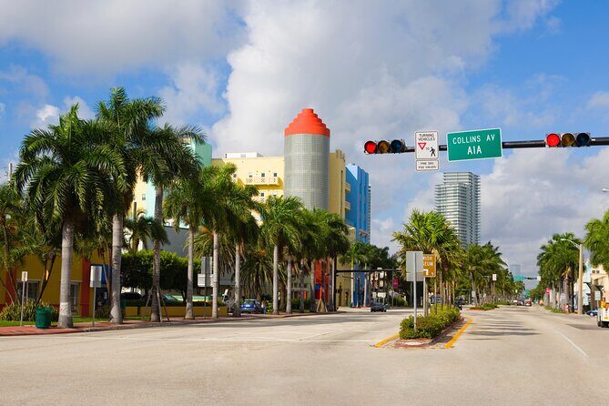 4-Hour Miami Tour with Guide and Hotel Pickup - Transportation and Group Size
