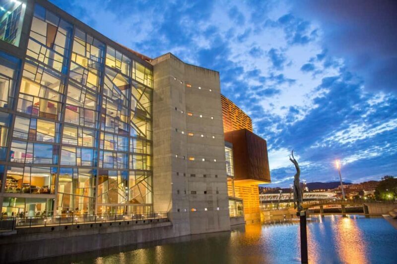 4-hour Private Bilbao City Walking Tour - Key Points