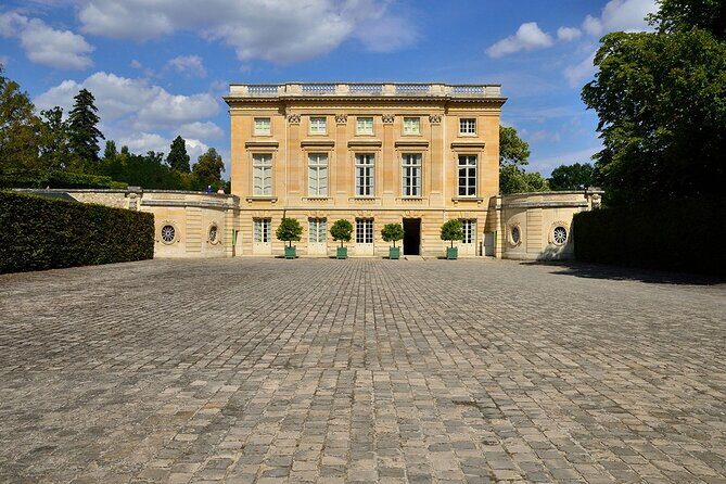4-Hour Private Tour. Marie Antoinette's Trianon & Hamlet - FAQs