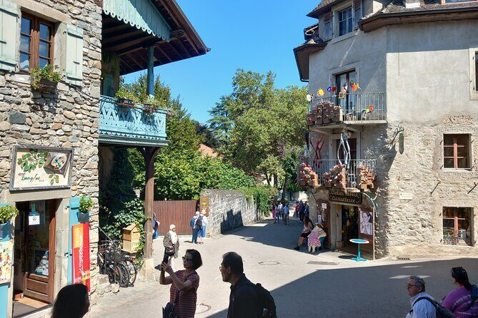 4 Hour Private Tour of the Medieval Town of Yvoire near Geneva - A Deep Dive into the 4-Hour Experience