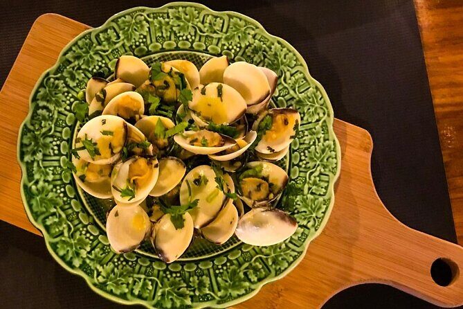 4-Hour Traditional Portuguese Food Tour in Porto - The Guides: Knowledge and Personal Touch