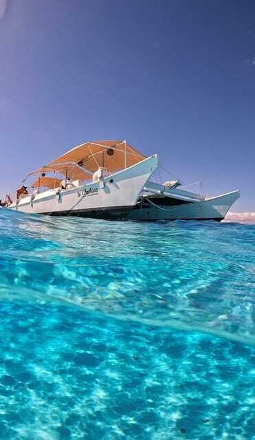 4 Hour Turtle Sanctuary Experience on a Luxury Catamarán - Who Should Consider This Tour?