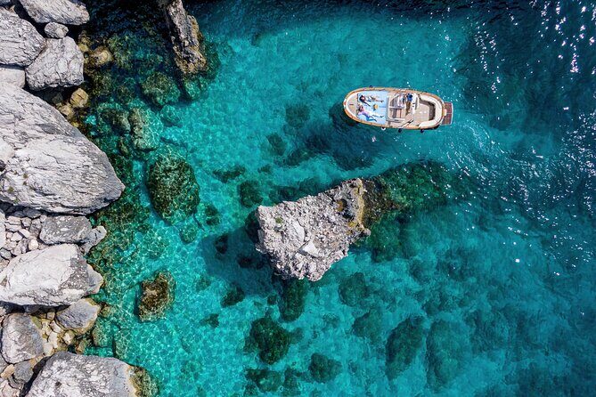 4 Hours Private Boat Tour of Capri - The Sum Up