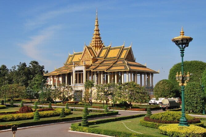 4 Hours Private Phnom Penh National Museum and Royal Palace Tour - Who Should Opt for This Tour?