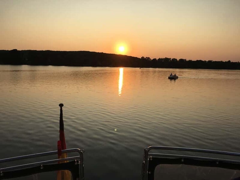 4 hours Private Romantic Boat Cruise for 2 - Wine included - Authentic Perspectives from Past Travelers