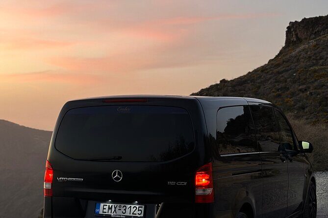 4 Hours Private Sightseeing Tour in Santorini - Key Points