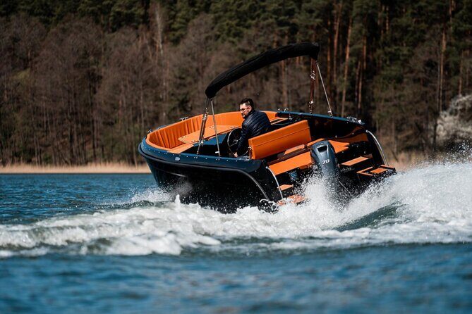 4 Hours Private SuBacco Lake Como Boat Tour - Discovering Lake Como in Style: The Details