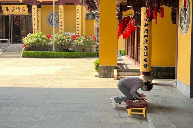 4-Hr Shanghai Tour: Food, Culture, Sightseeing, Cycling, Ferry - Exploring Shanghai in Four Hours: An Authentic, Varied Experience