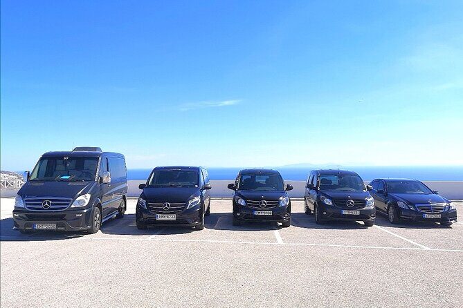 4 hrs PRIVATE island tour and photos, Oia and Blue domes - Akrotiri: Medieval Castle and Ancient Ruins