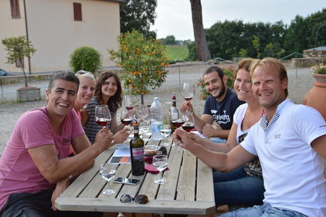4 WINES TASTING in a Chianti Classico Farm (Visit/tour at the winery included) - Practical Details and Value
