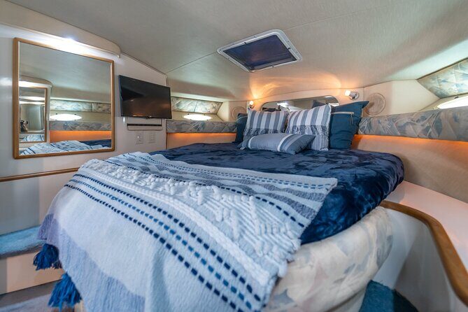 40' Miami Yacht Rental up to 13 Persons - FAQs