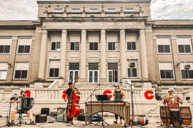 40 minute Guided Tour of the Niagara Arts & Cultural Center - Who Will Love This Tour?