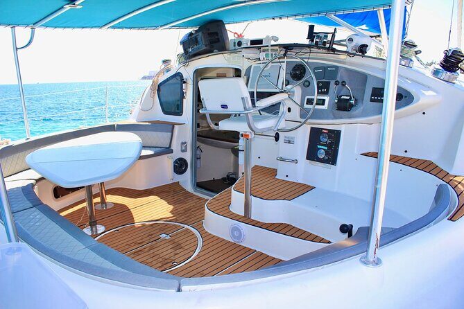 4hrs / 46ft Catamaran Private Charter From Cancun to Isla Mujeres - Who is This Tour Best For?