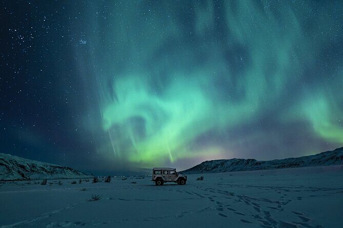 4x4 Minibus Northern Lights with Photo and snacks from Reykjavik - An In-Depth Look at the Tour Experience