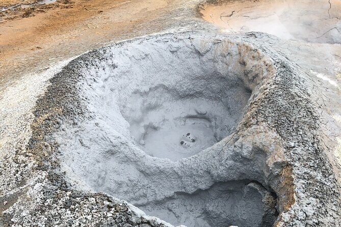 4x4 MiniBus Tour Lake Myvatn, Dettifoss,Selfoss, Godafoss and Nature Baths - Who Is This Tour Best For?