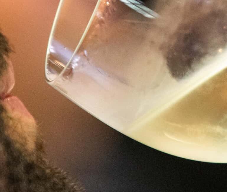 4x4 & Vinho Verde with transportation for the activity - Key Points