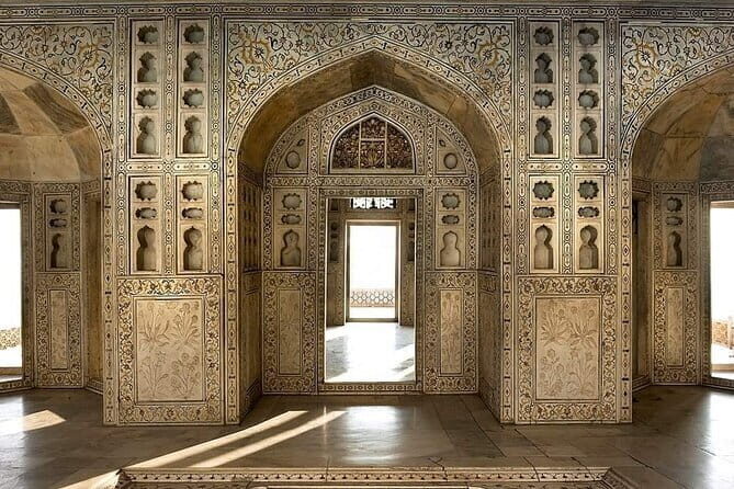 5-Day Golden Triangle Delhi Agra Jaipur Tour with Leopard Safari - Day 2: Fatehpur Sikri and Chand Baori – Architectural Marvels on the Road to Jaipur