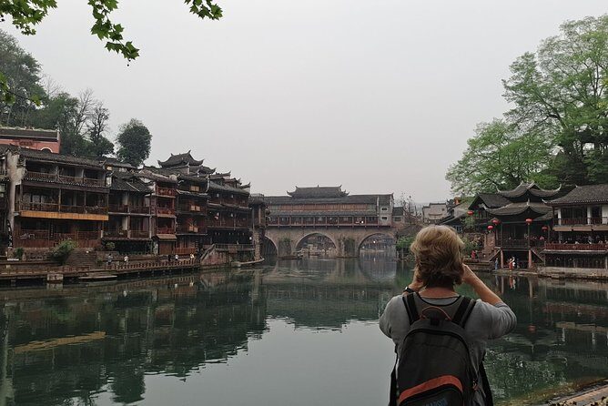 5-Day Private Tour from Zhangjiajie to Fenghuang and Shanghai - Key Points