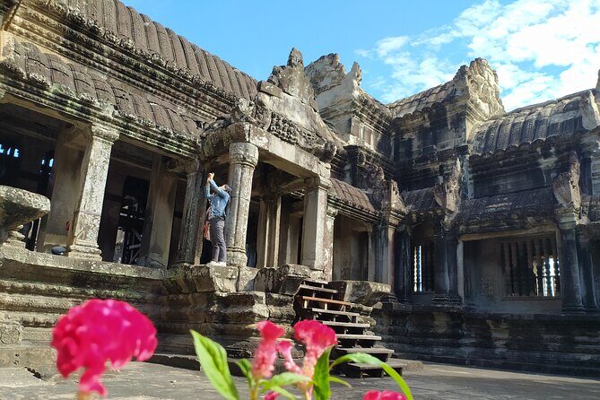 5 Days Leisure Phnom Penh & Siem Reap - Transition to Siem Reap: Temples and Cultural Gems