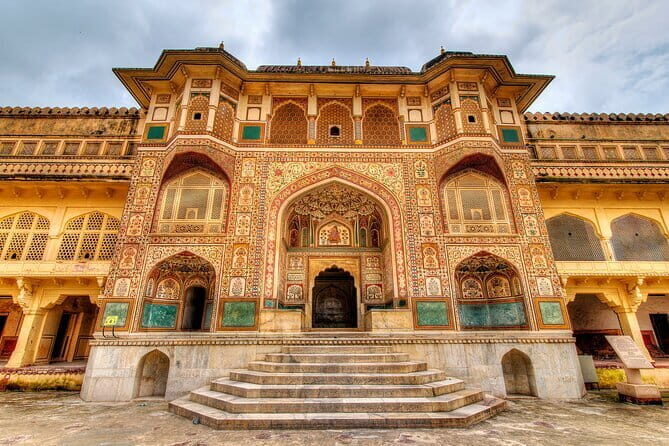 5 Days Private Golden Triangle Tour: Delhi, Agra, and Jaipur - Exploring the Itinerary: What to Expect Day by Day