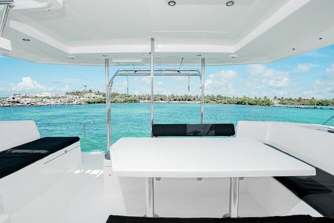 5-Hour 38'Luxury Catamaran All-Inclusive Tulum & Playa del Carmen - The Crew and Service: Friendly & Professional