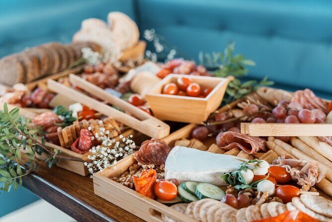 5 Hour Adults Ibiza Boat Trip + lunch, 6 drinks, SUP Boards & DJ - FAQ